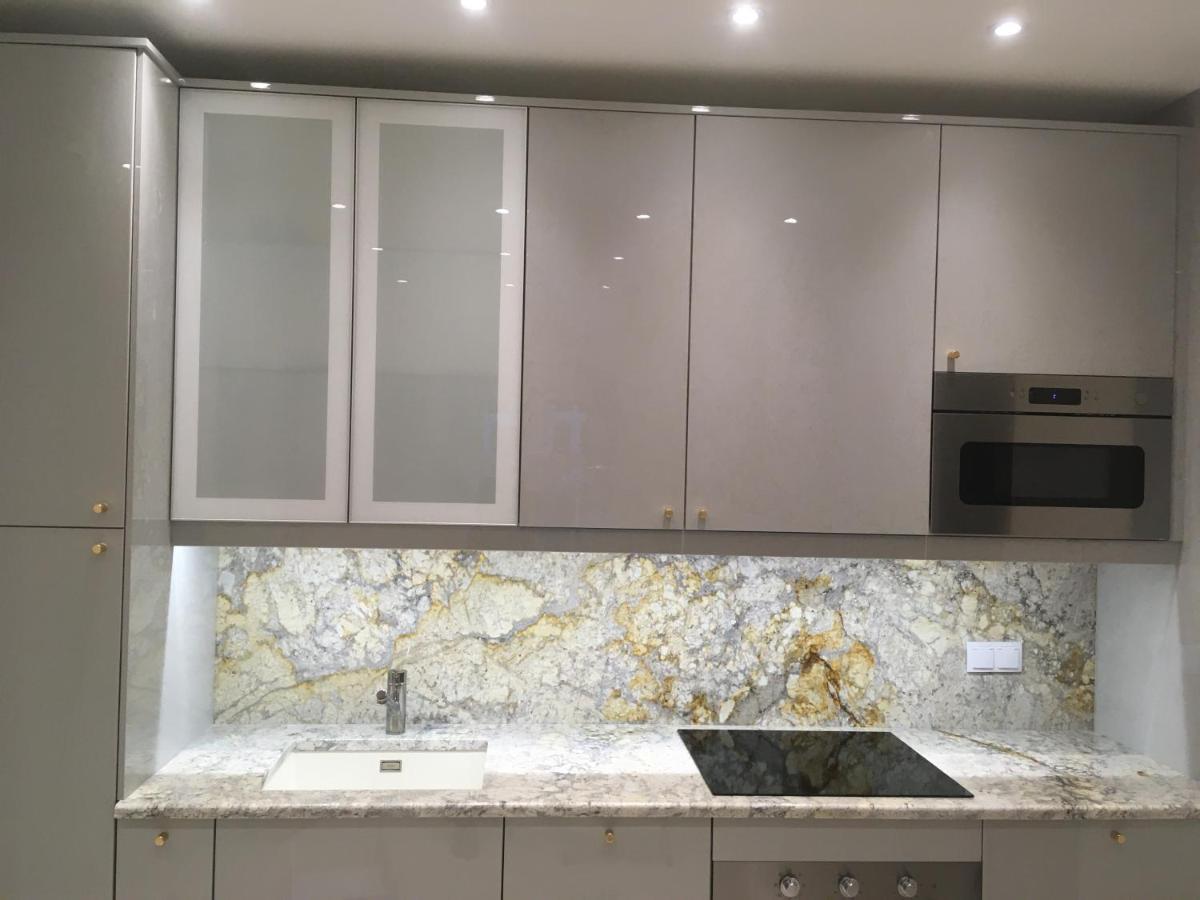 Villa La Val, Apartamenty Wałbrzych Buitenkant foto