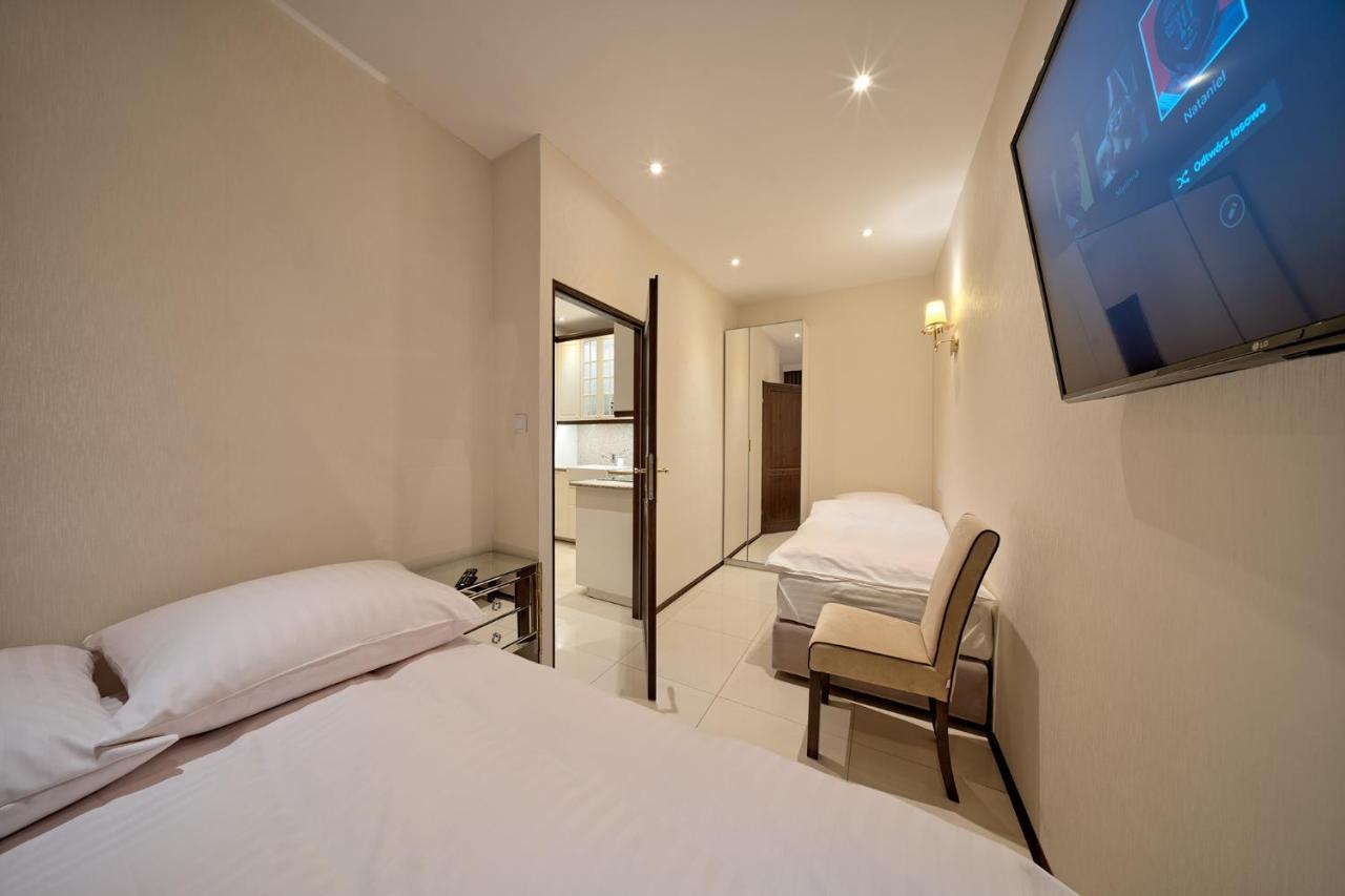 Villa La Val, Apartamenty Wałbrzych Buitenkant foto