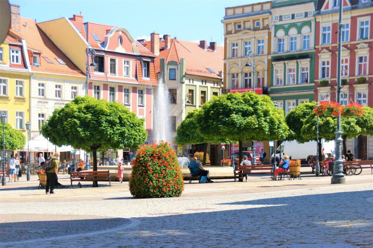 Villa La Val, Apartamenty Wałbrzych Buitenkant foto