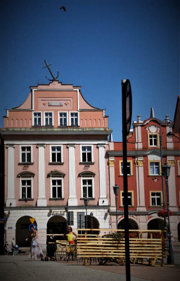 Villa La Val, Apartamenty Wałbrzych Buitenkant foto