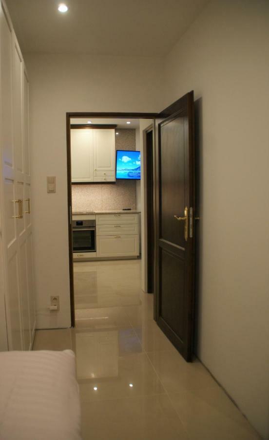 Villa La Val, Apartamenty Wałbrzych Buitenkant foto